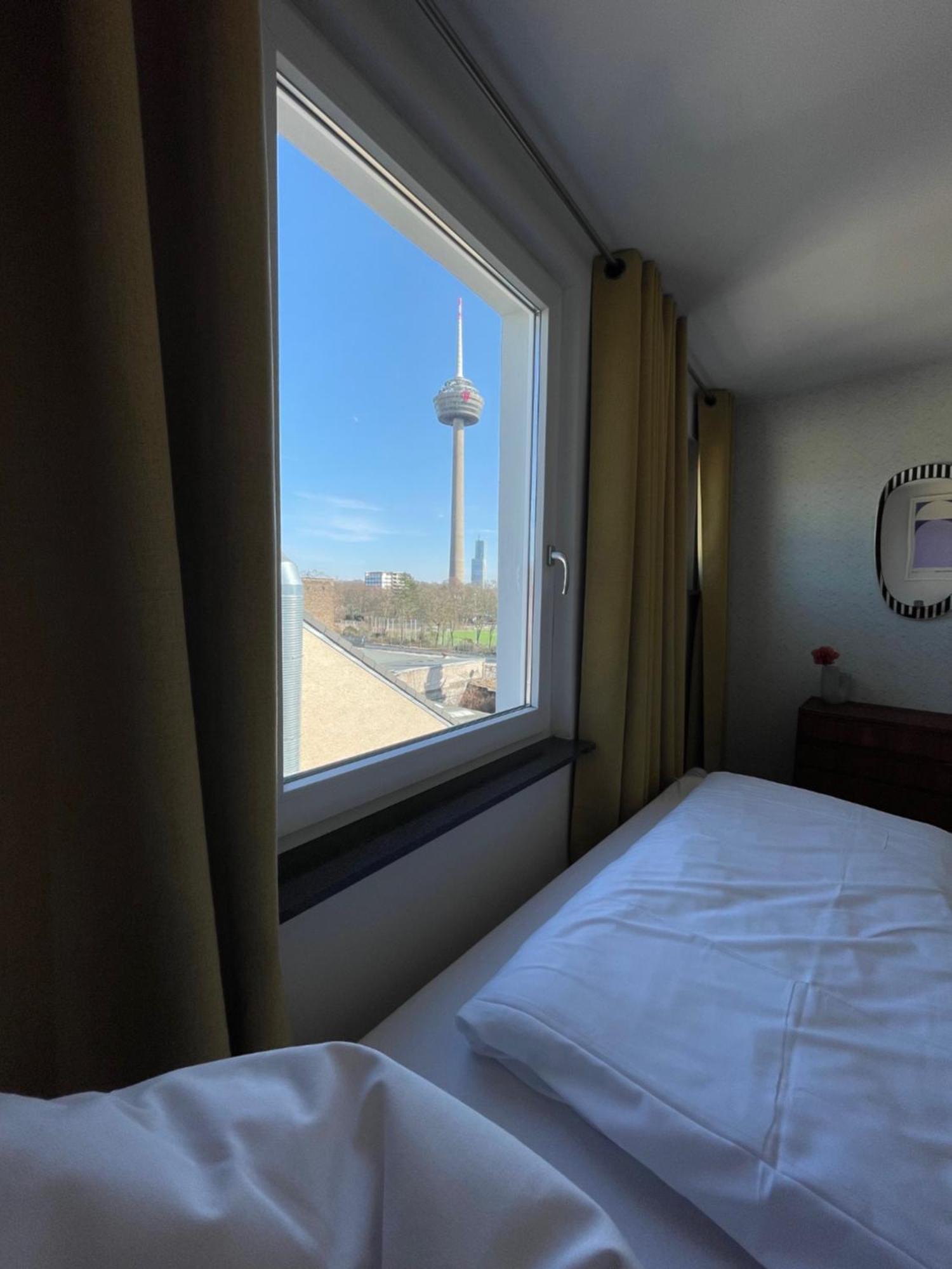 Weltempfaenger Backpacker Hostel Kolín nad Rýnem Exteriér fotografie