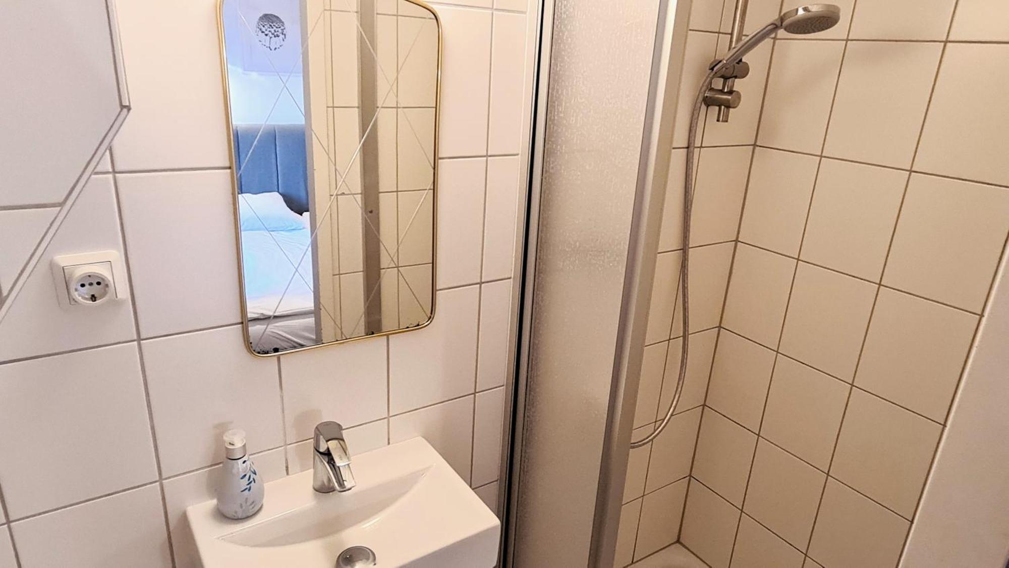 Weltempfaenger Backpacker Hostel Kolín nad Rýnem Exteriér fotografie